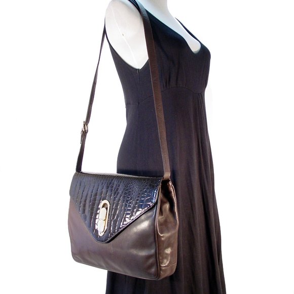 FENDI Vintage Envelope Document Messenger Bag - Picture 10 of 13